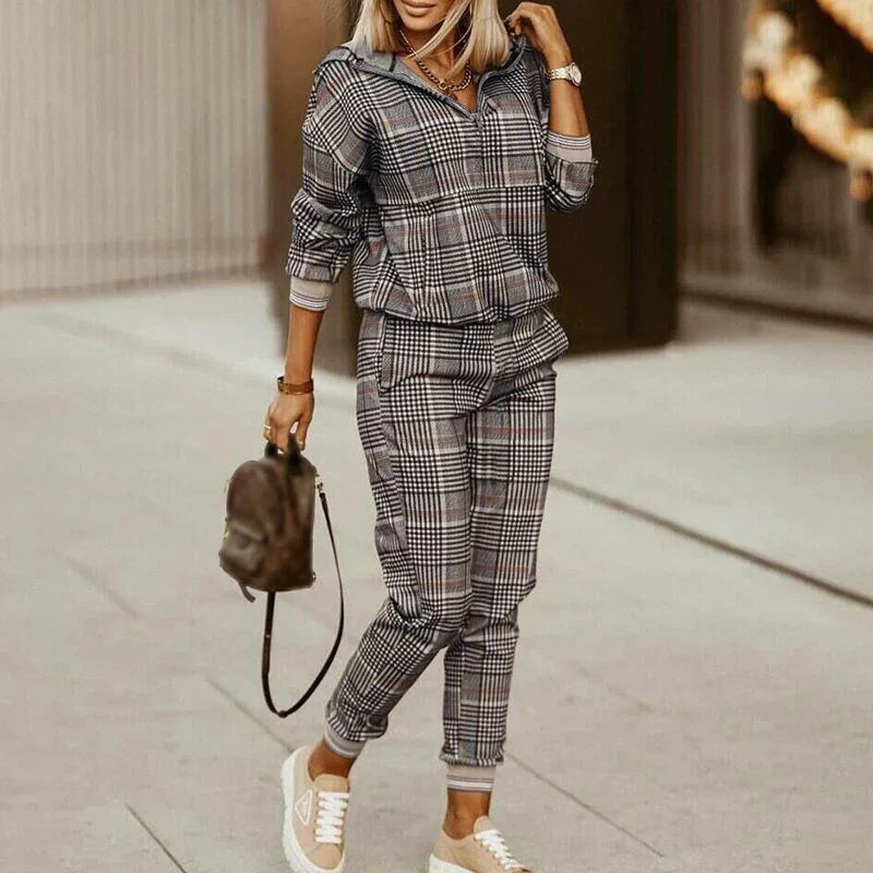 Damen Set mit Sweatshirt mit Viertel-Reißverschluss und Jogger-Hosen – Mit Grafikdruck-Detail