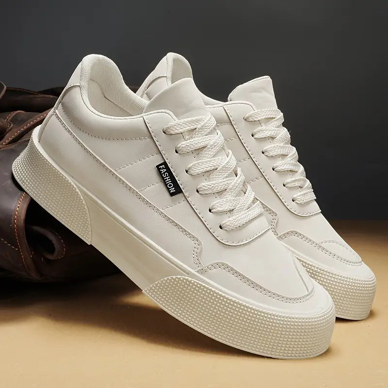 Herren Minimalistische Sneakers - Schnürung & Dicke Sohle