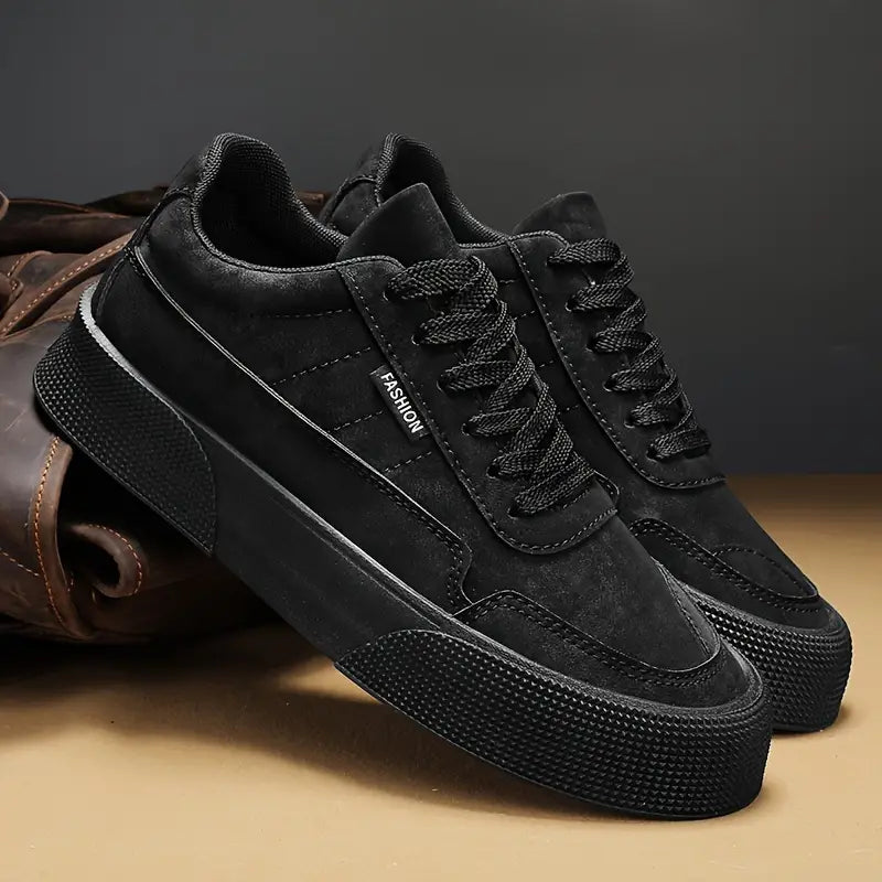 Herren Minimalistische Sneakers - Schnürung & Dicke Sohle