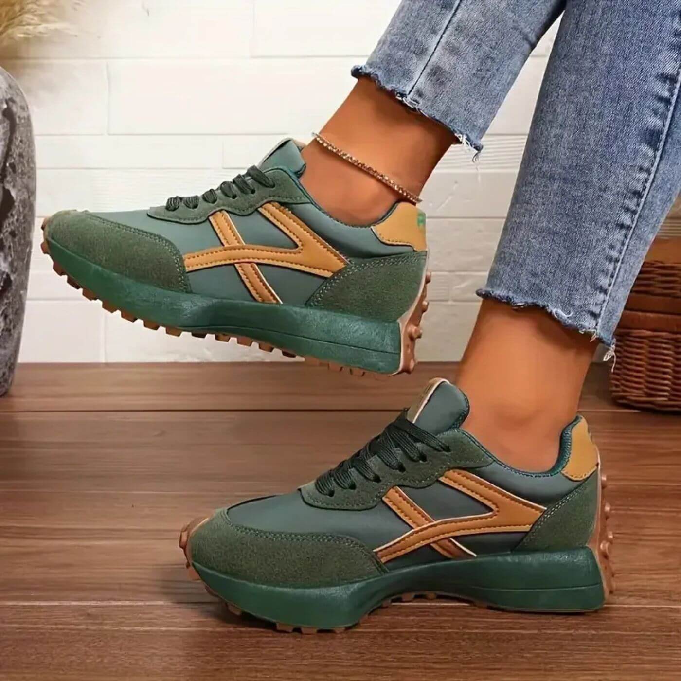 Damen Schnür-Sneakers - Retro Stil mit Chunky Sohle