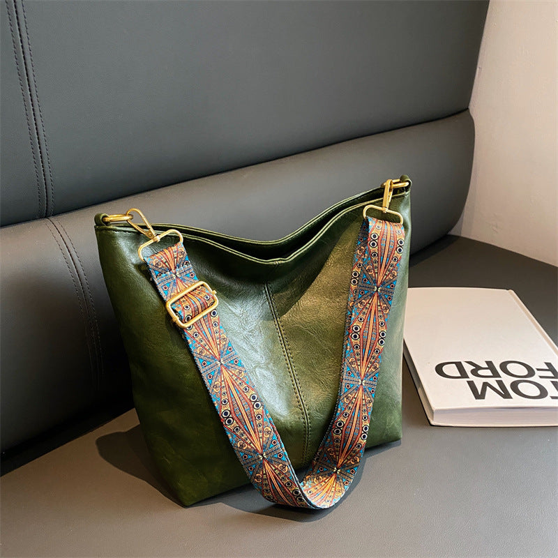 Elegante Umhängetasche aus veganem Leder mit Henkel für Damen