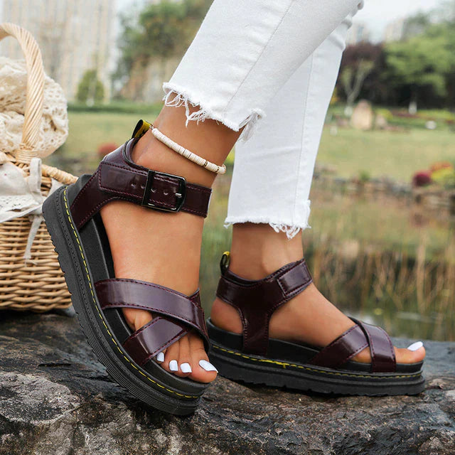 Bequeme Sportsandalen mit Schnallenriemen für Damen