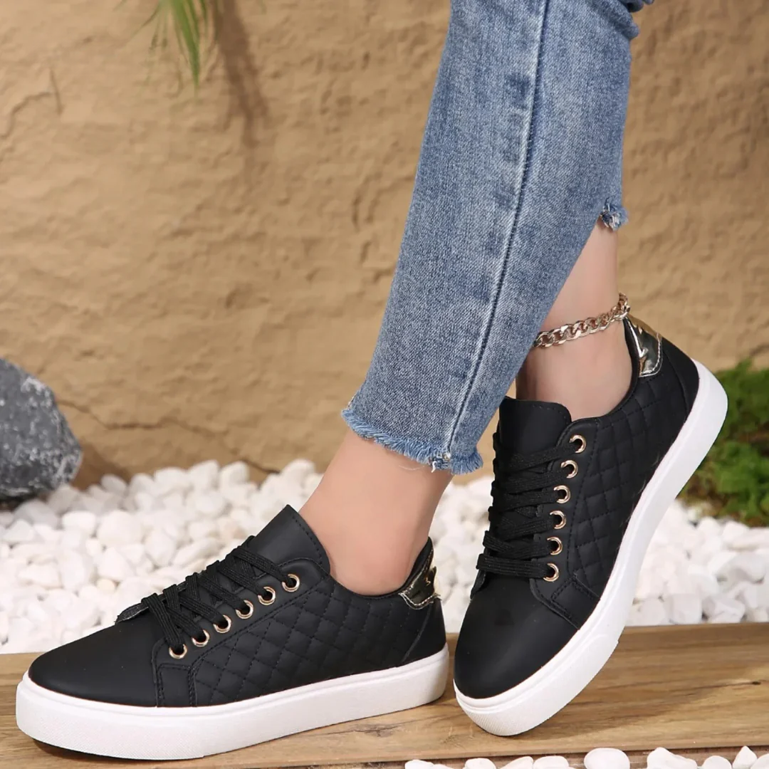 Damen Sneakers - Gestepptes Obermaterial mit Flacher Sohle