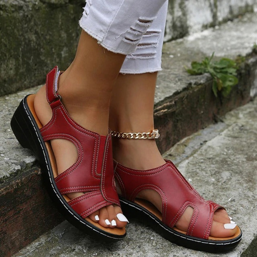 Orthopädische Sandalen mit gepolsterter Sohle und Riemchen für Damen